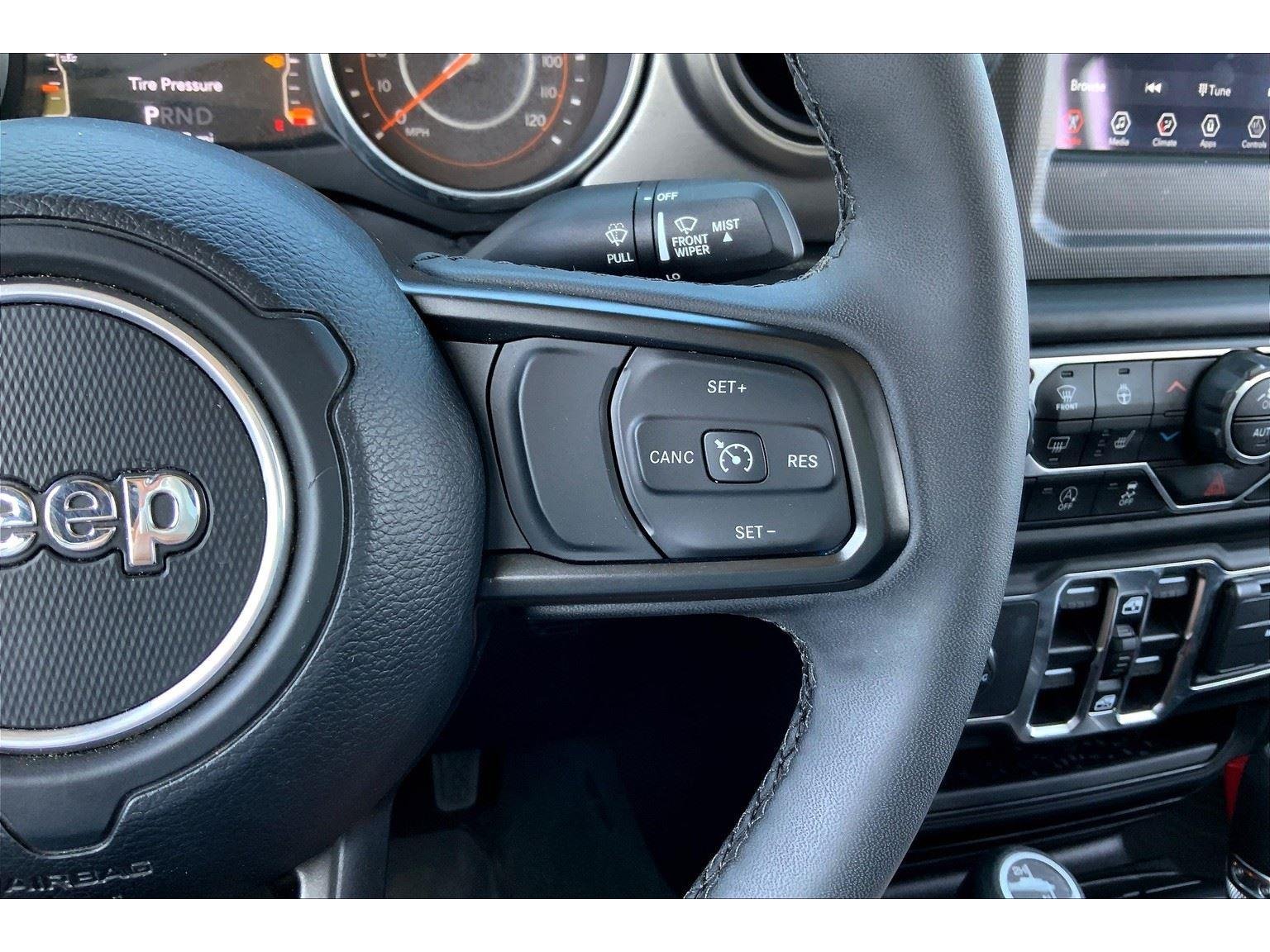 2023 Jeep Gladiator Sport S photo 17