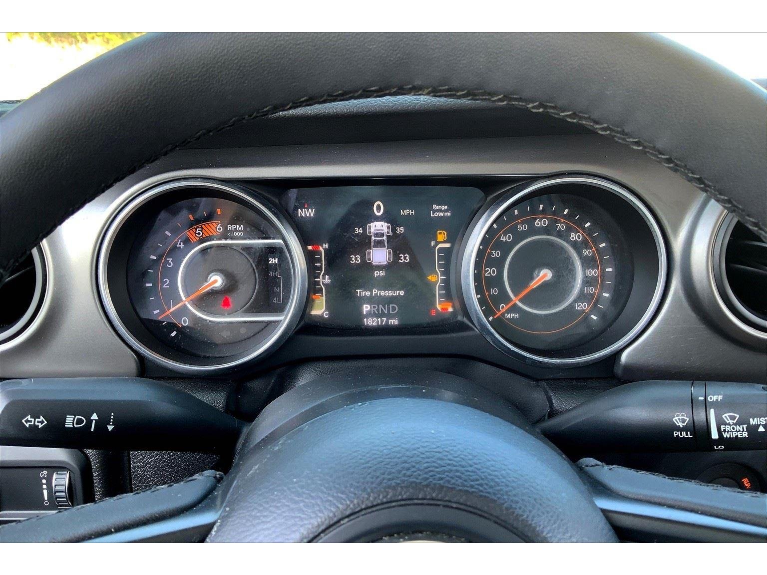 2023 Jeep Gladiator Sport S photo 18