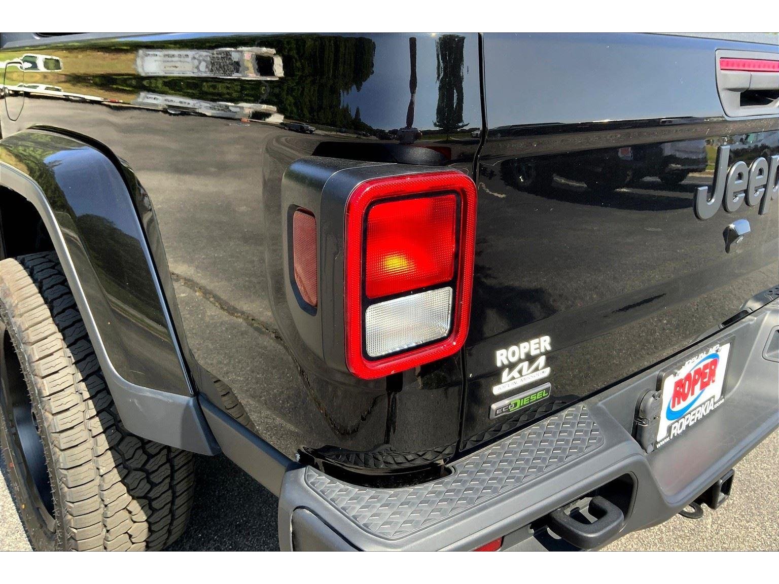 2023 Jeep Gladiator Sport S photo 26
