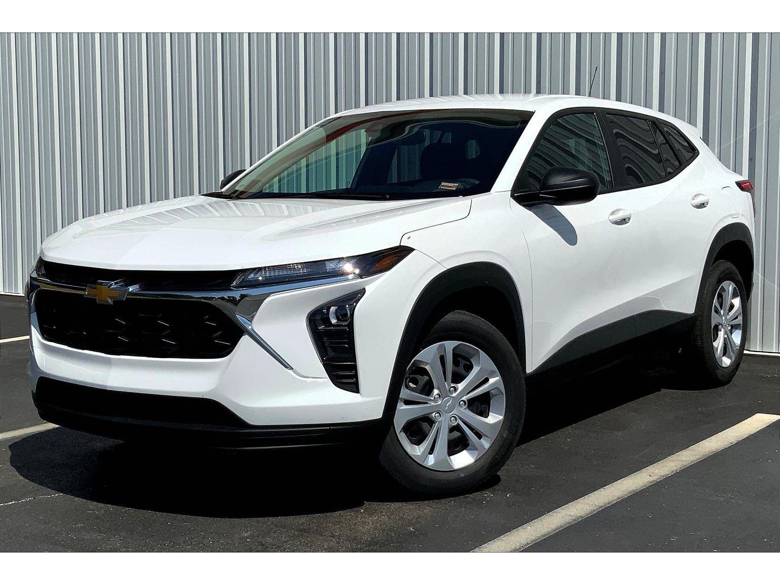 2025 Chevrolet Trax LS's photo