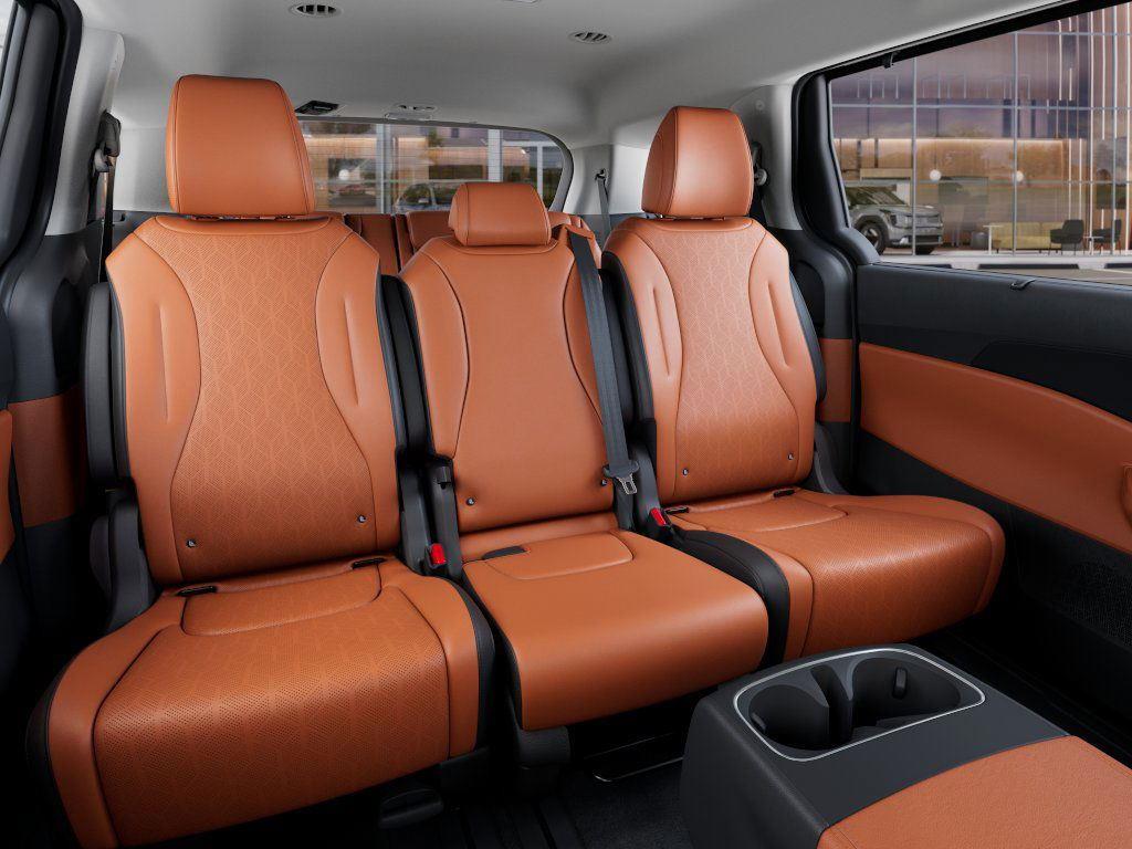 2026 Kia Carnival EX photo 16