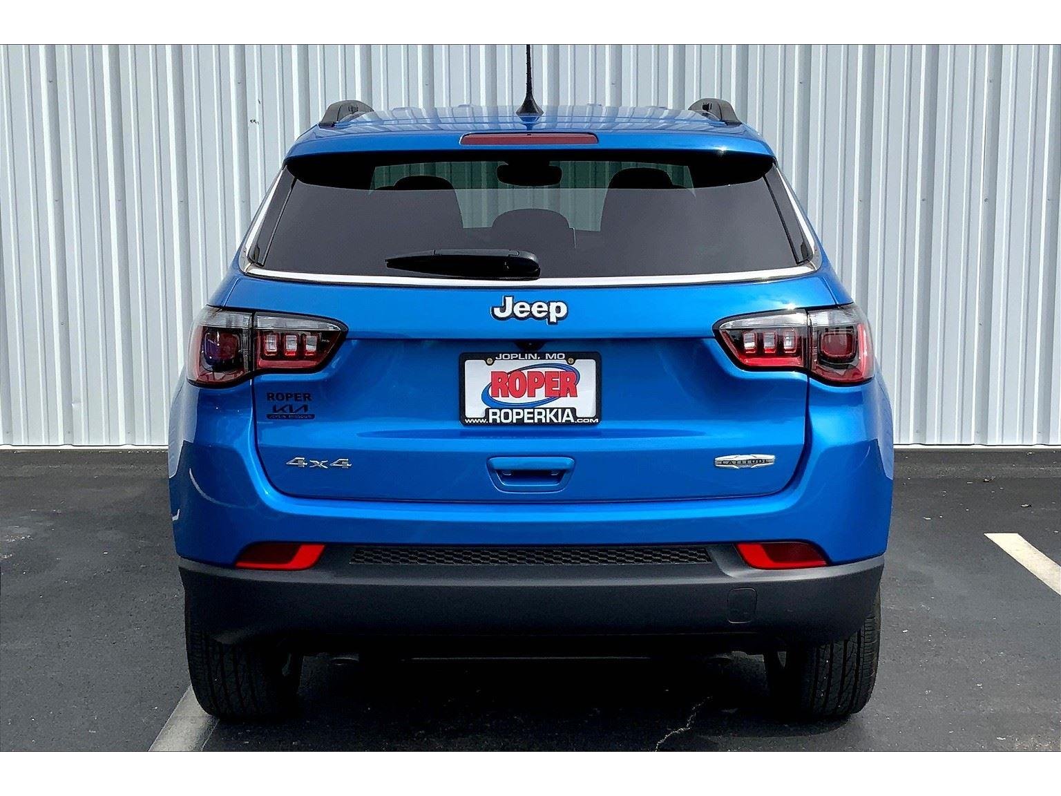 2024 Jeep Compass Latitude photo 4