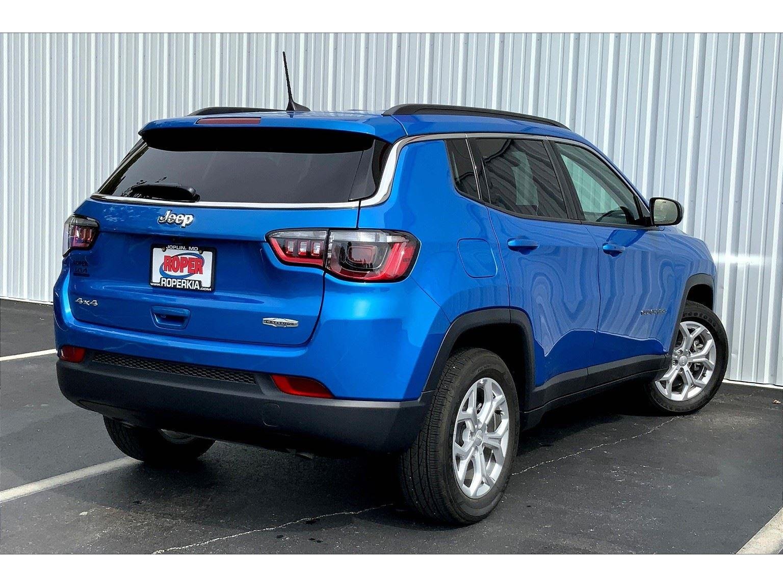 2024 Jeep Compass Latitude photo 10