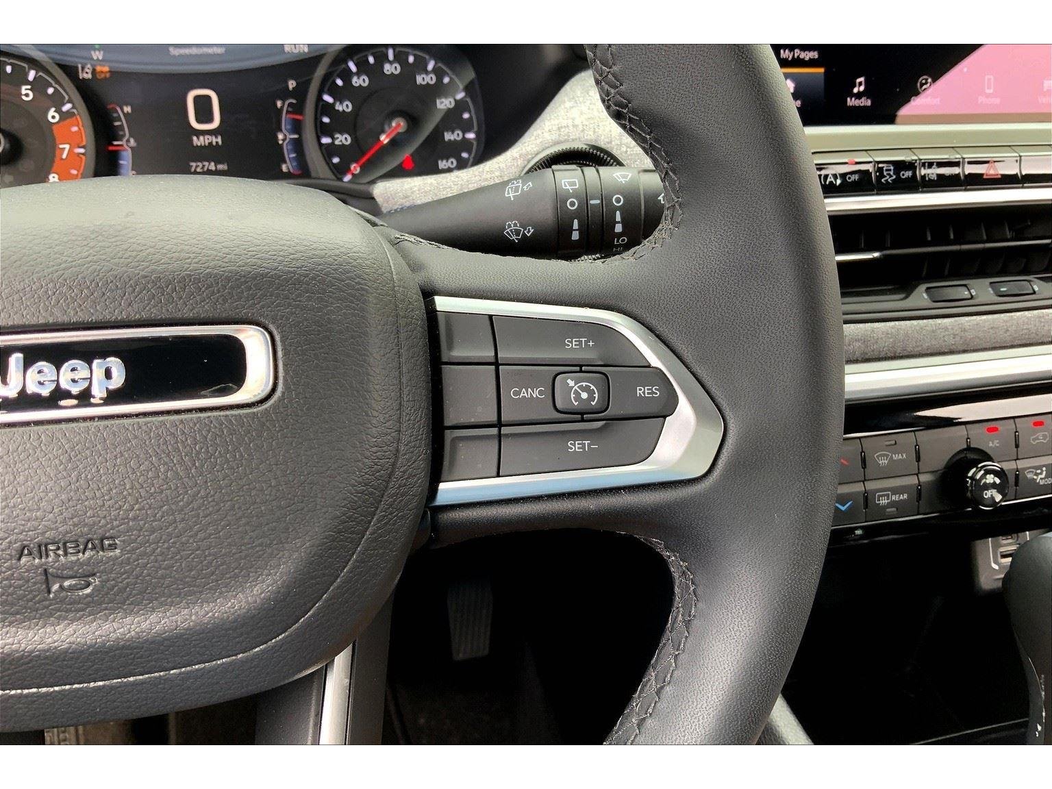 2024 Jeep Compass Latitude photo 16