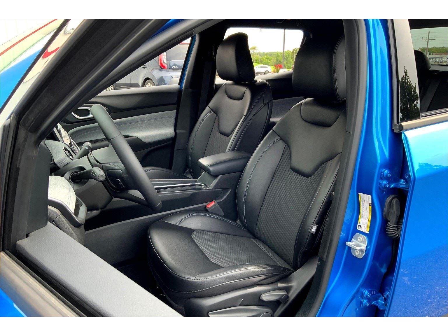 2024 Jeep Compass Latitude photo 19