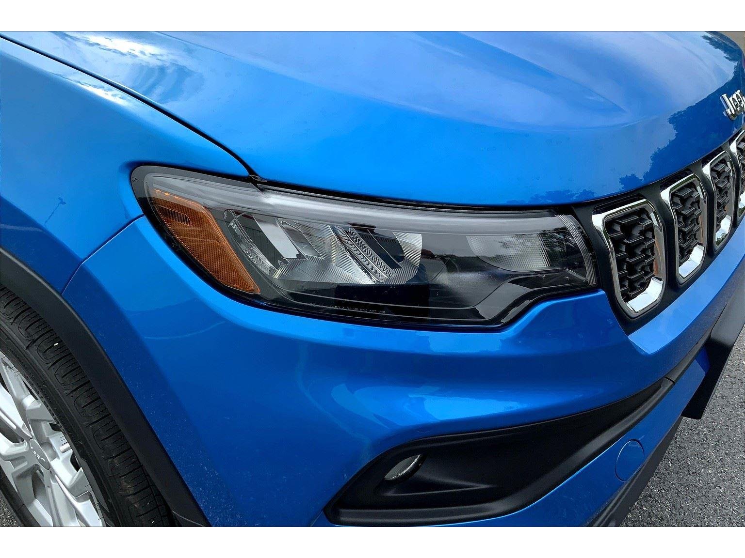 2024 Jeep Compass Latitude photo 23