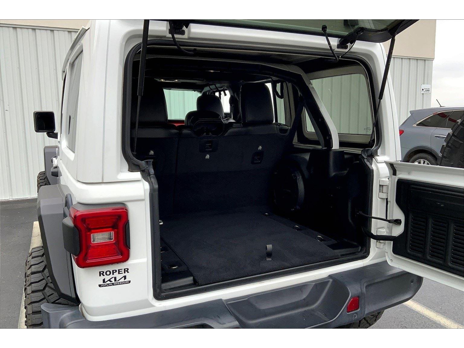 2020 Jeep Wrangler Unlimited Rubicon photo 25