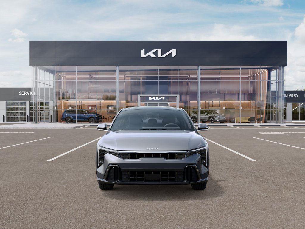 2025 Kia K4 GT-Line photo 2