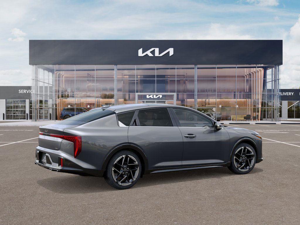 2025 Kia K4 GT-Line photo 6