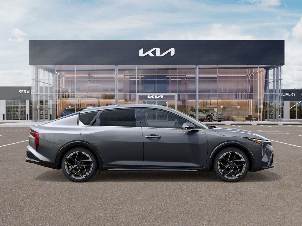 2025 Kia K4 GT-Line photo 7