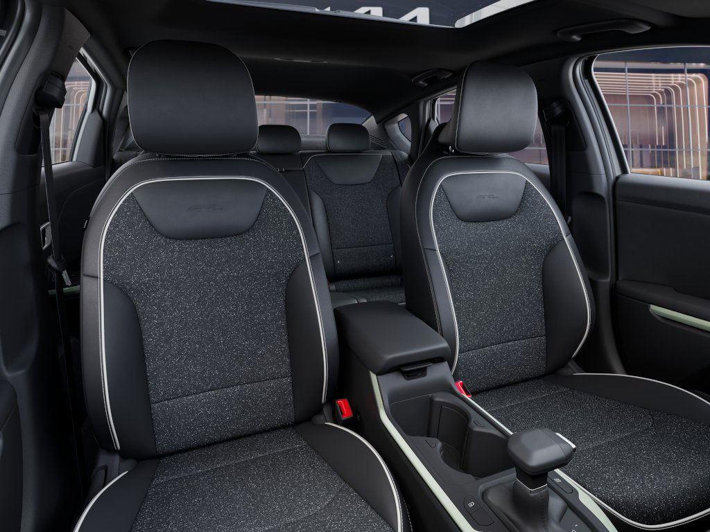 2025 Kia K4 GT-Line photo 15