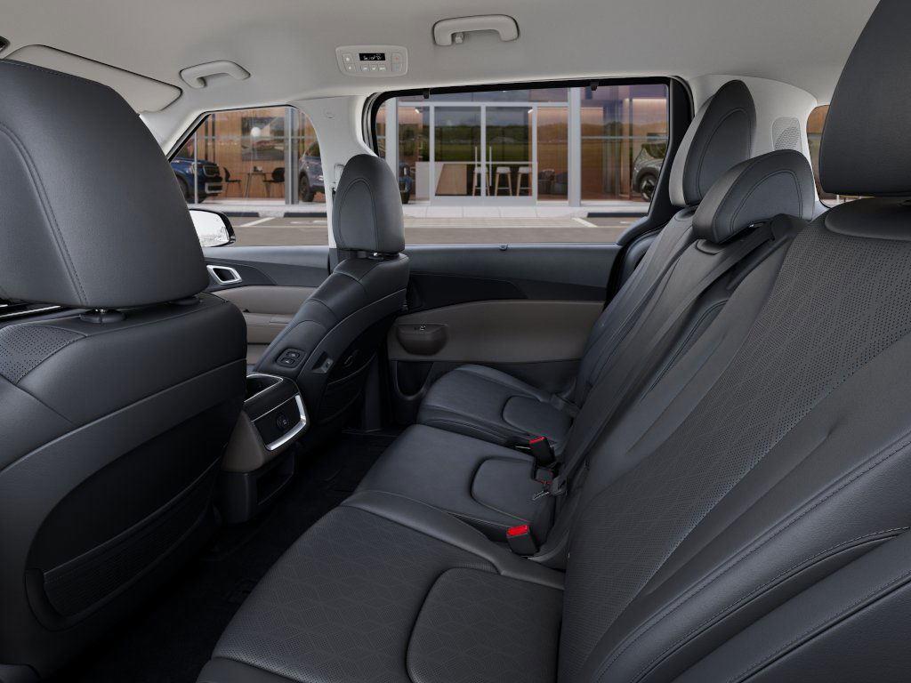 2026 Kia Carnival EX photo 18