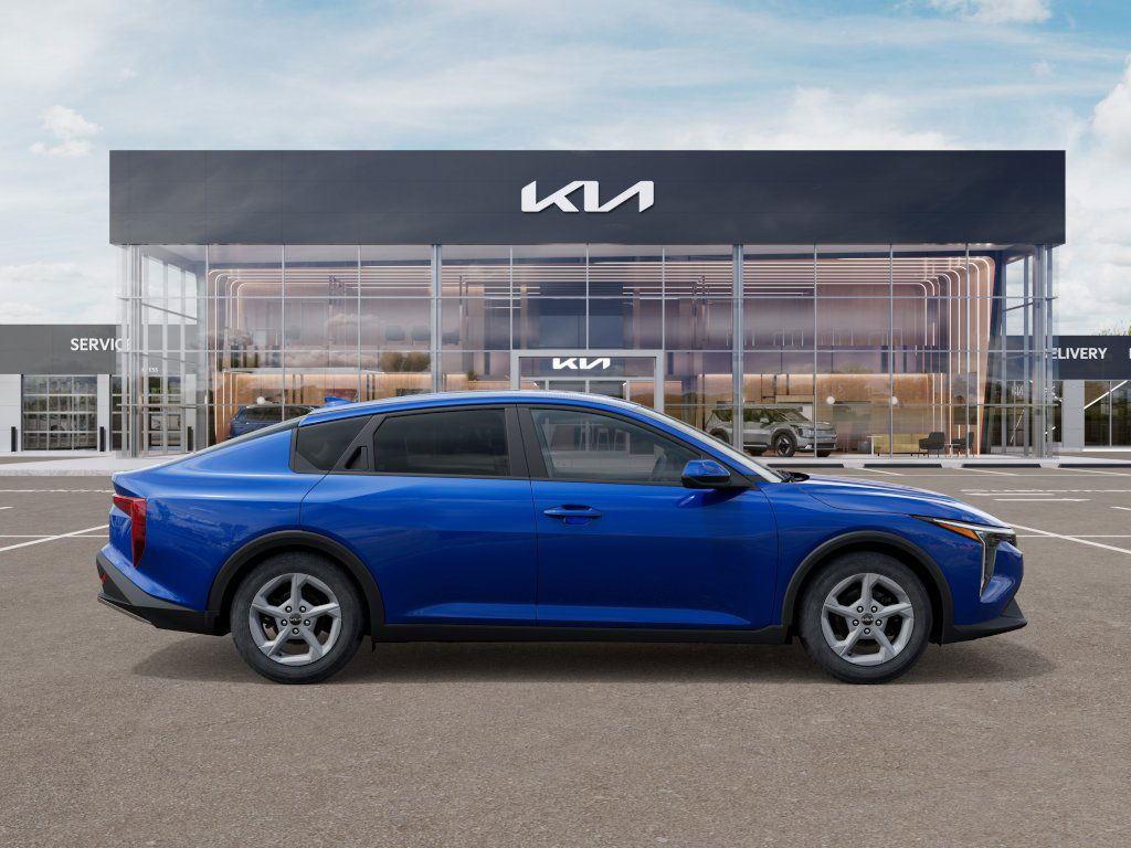 2025 Kia K4 LXS photo 5