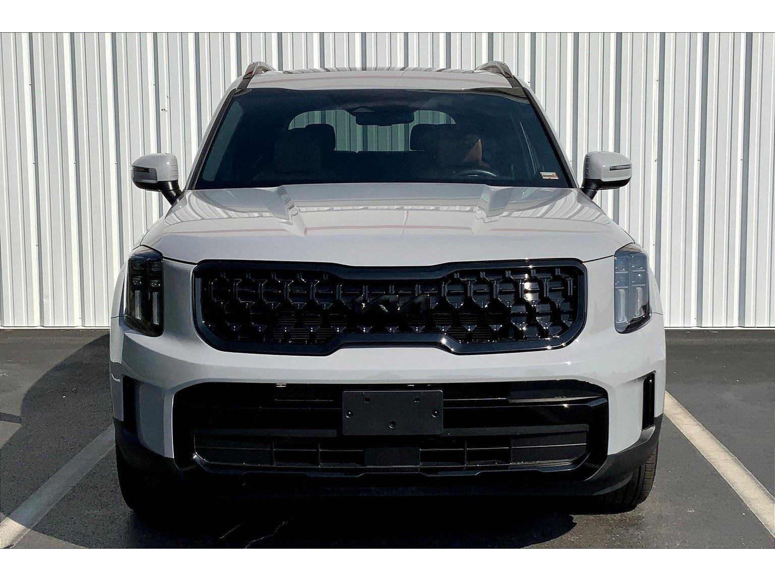 2024 Kia Telluride EX X-Line photo 3