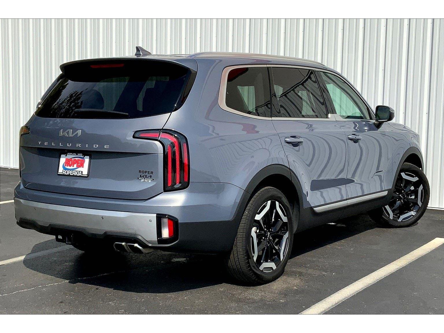 2024 Kia Telluride EX photo 3