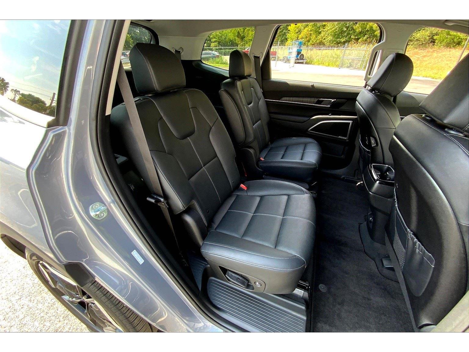 2024 Kia Telluride EX photo 18