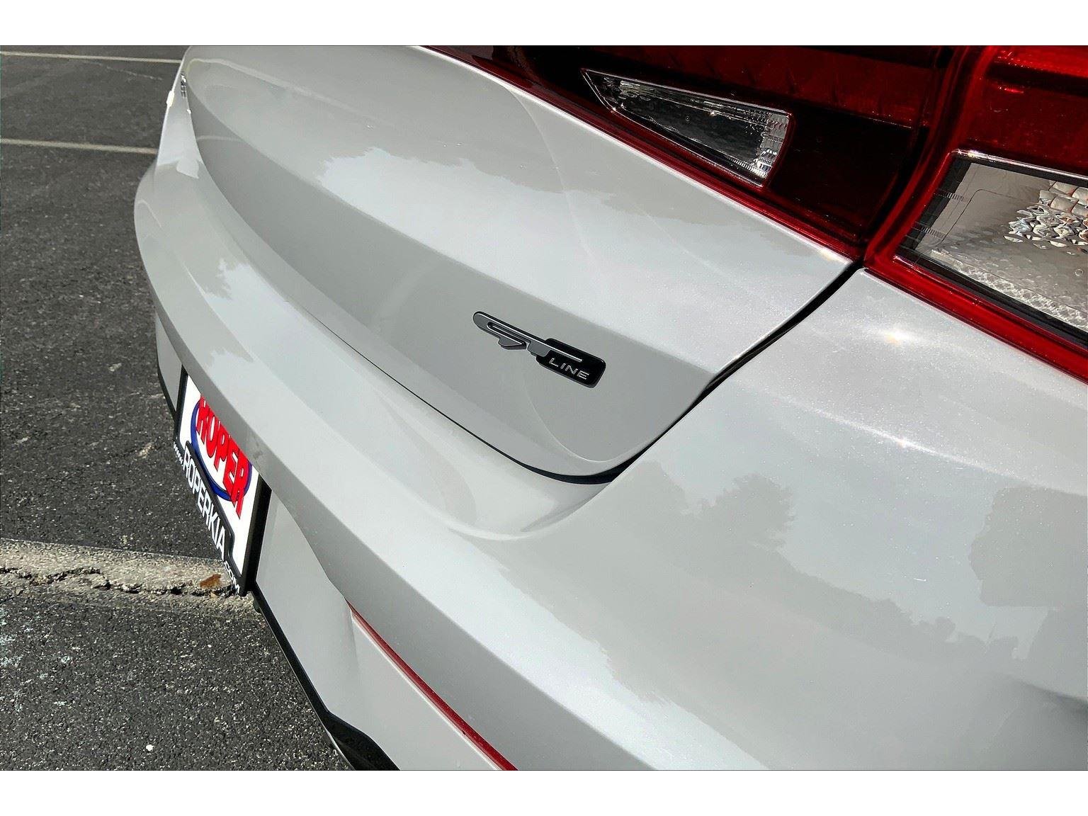 2022 Kia K5 GT-Line photo 8