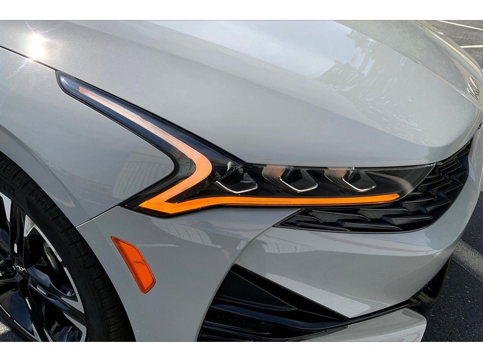 2022 Kia K5 GT-Line photo 26