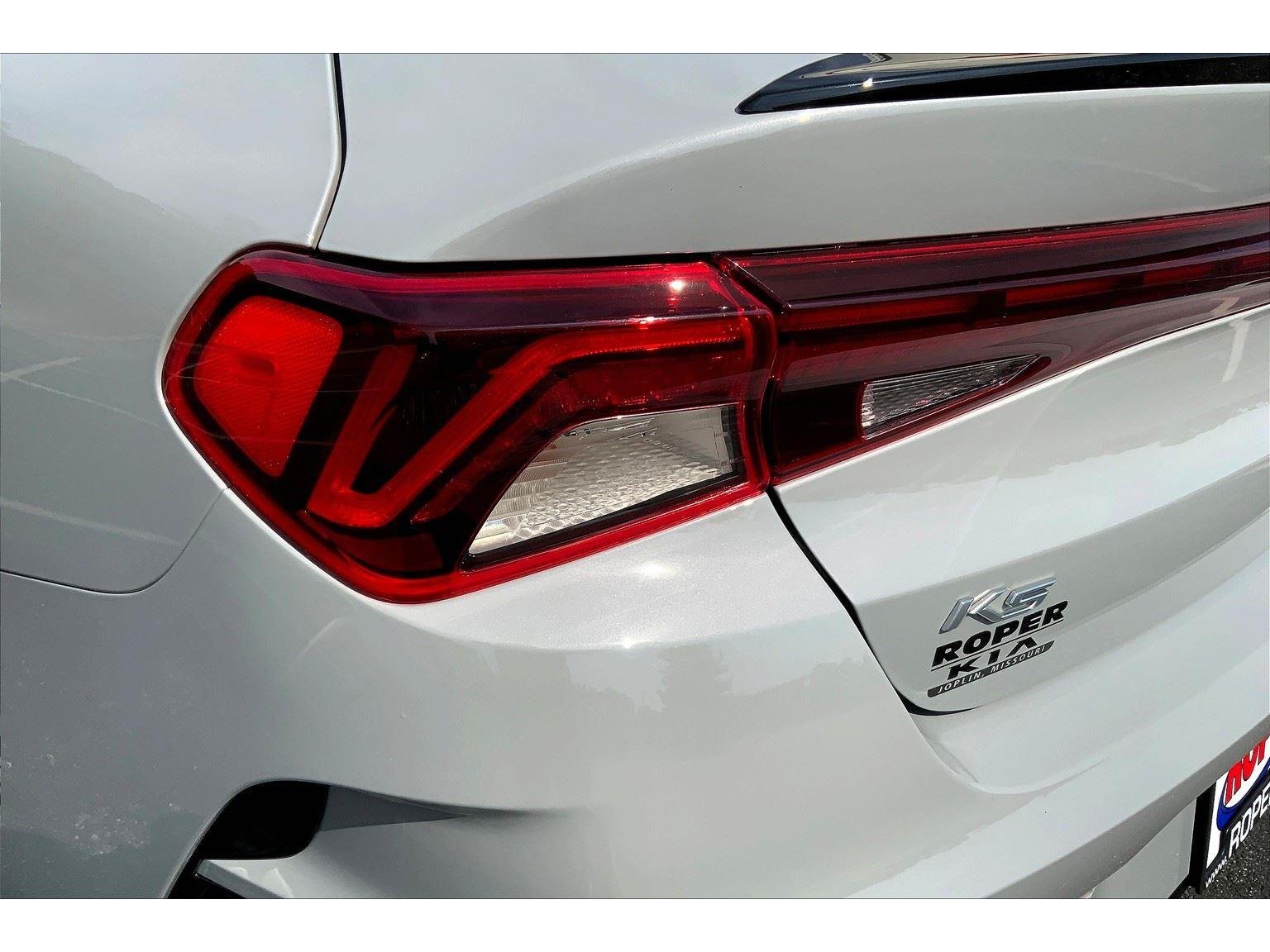 2022 Kia K5 GT-Line photo 27
