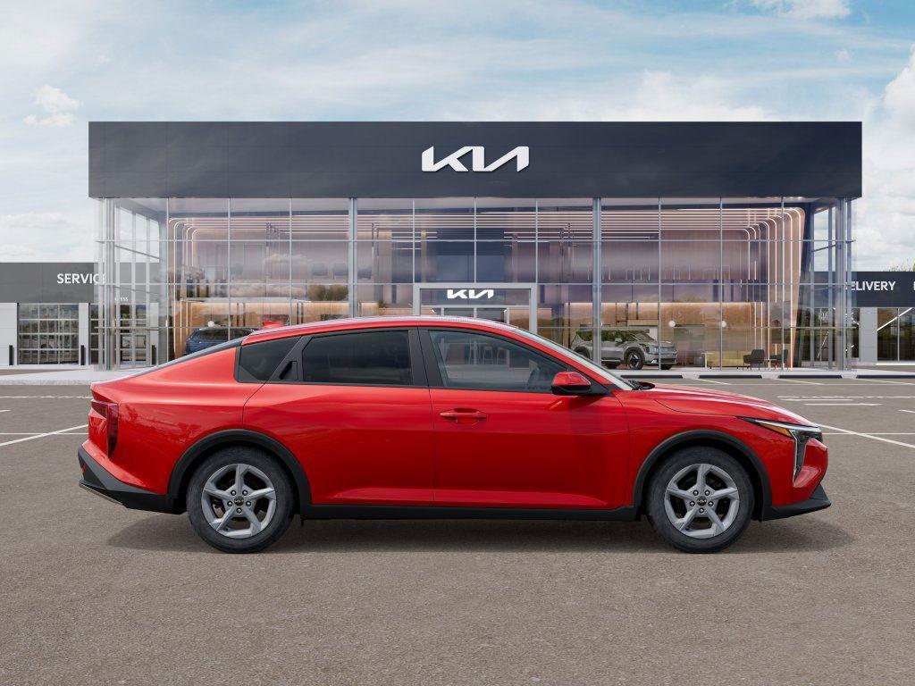 2025 Kia K4 LX photo 4