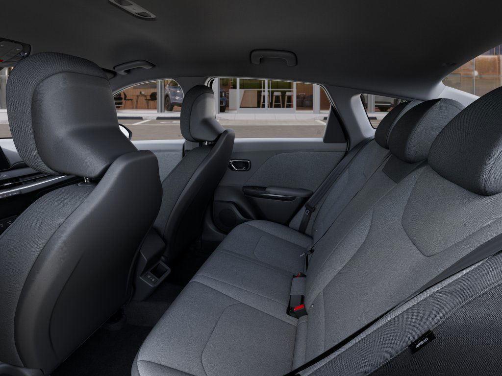 2025 Kia K4 LX photo 15