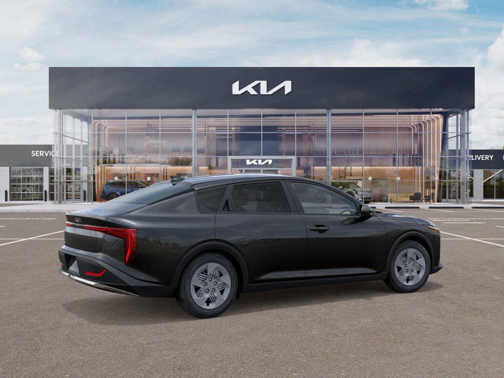 2025 Kia K4 LX photo 5