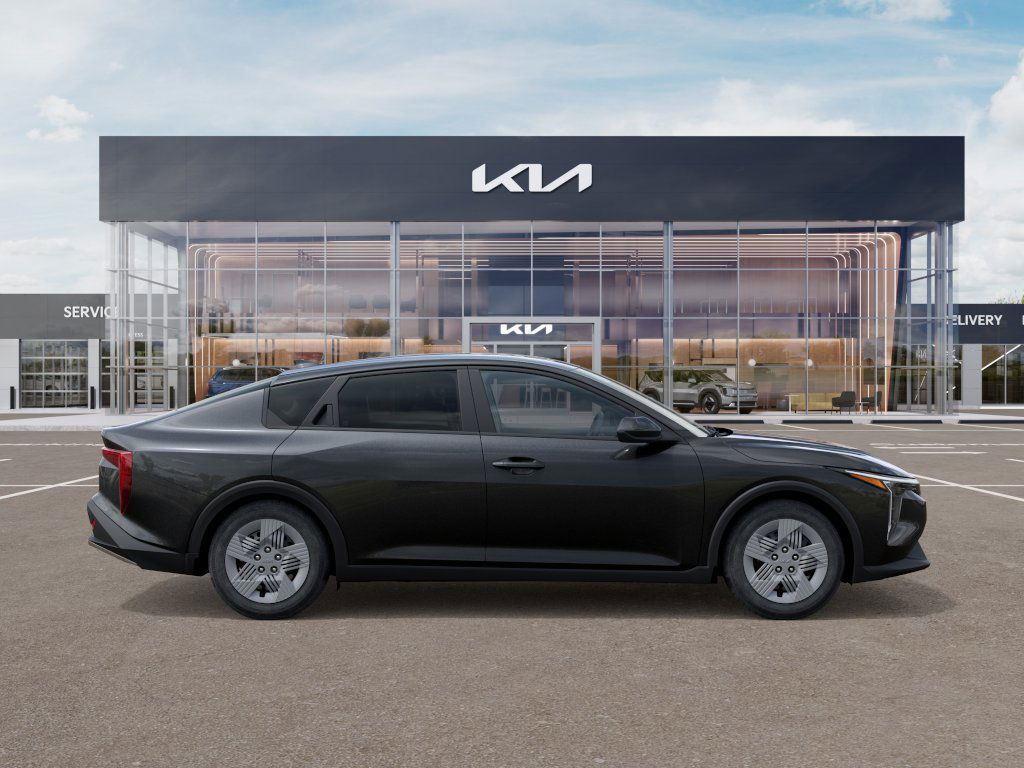 2025 Kia K4 LX photo 6