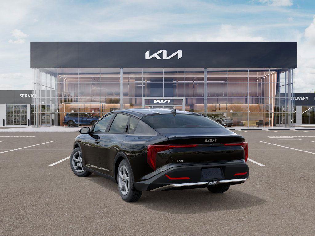 2025 Kia K4 LX photo 2