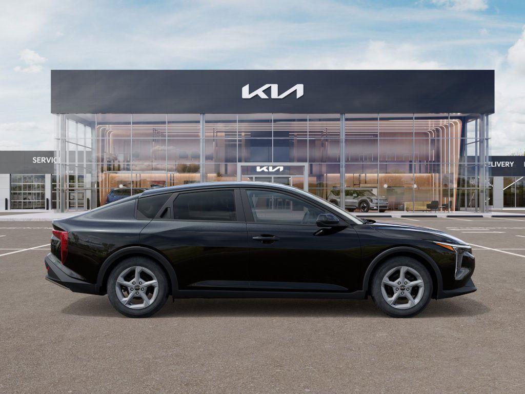 2025 Kia K4 LX photo 5