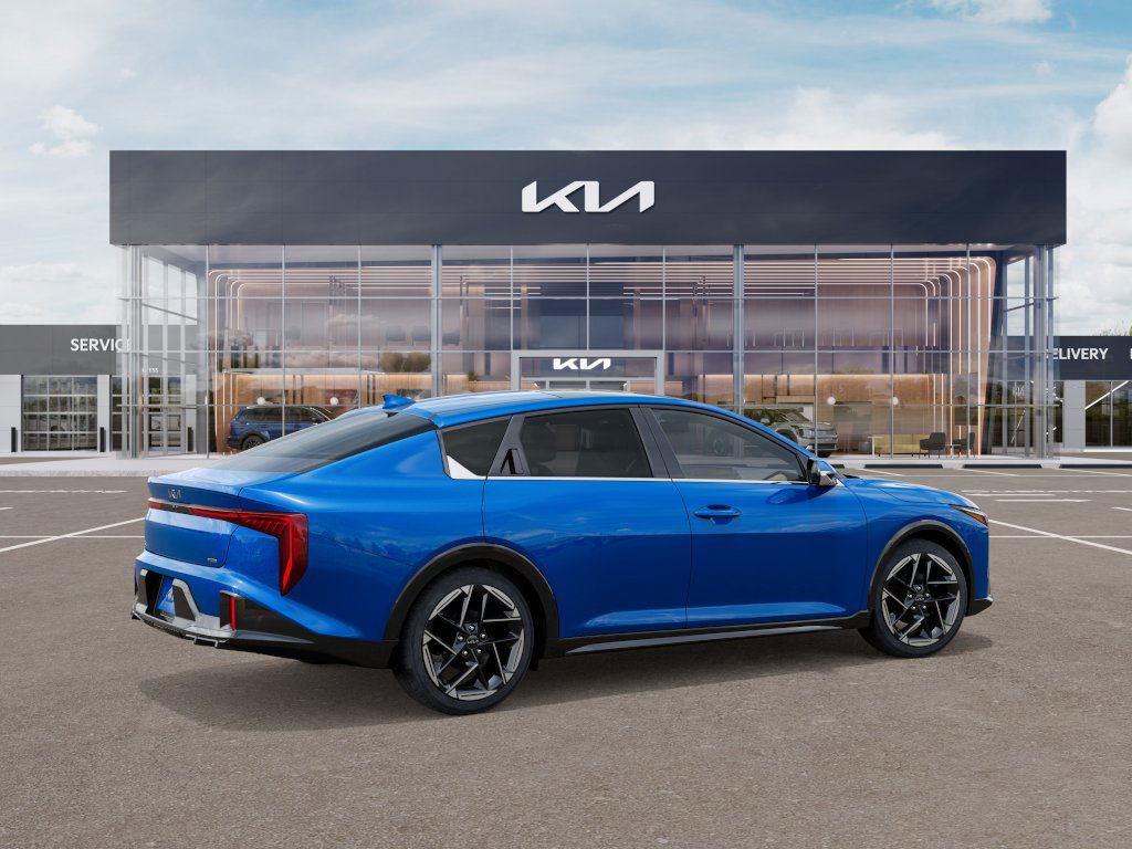 2025 Kia K4 GT-Line photo 6