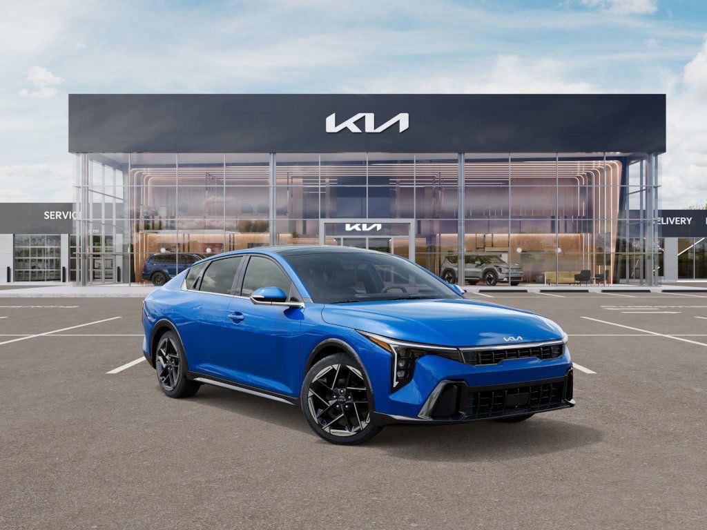2025 Kia K4 GT-Line photo 8