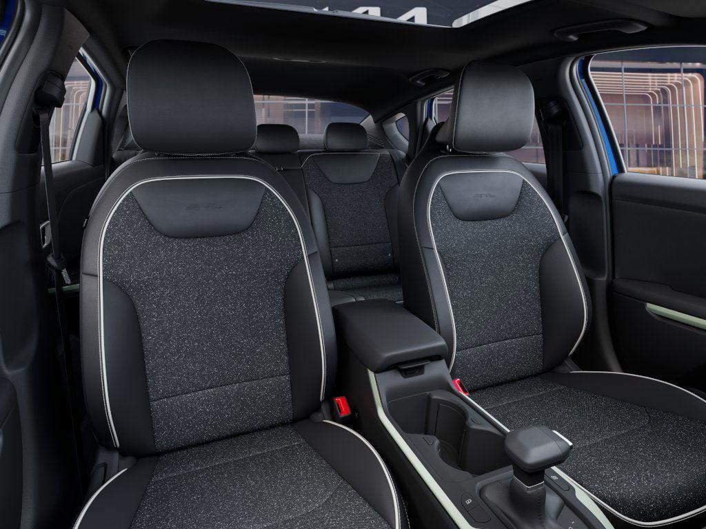 2025 Kia K4 GT-Line photo 15