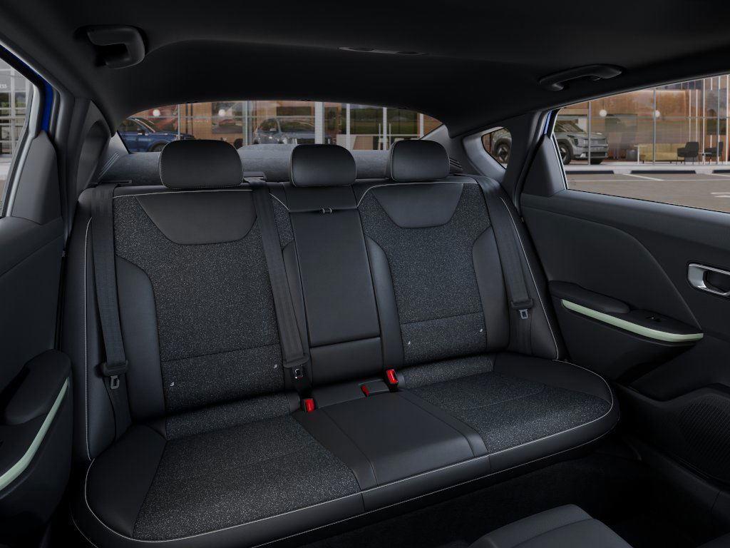 2025 Kia K4 GT-Line photo 16
