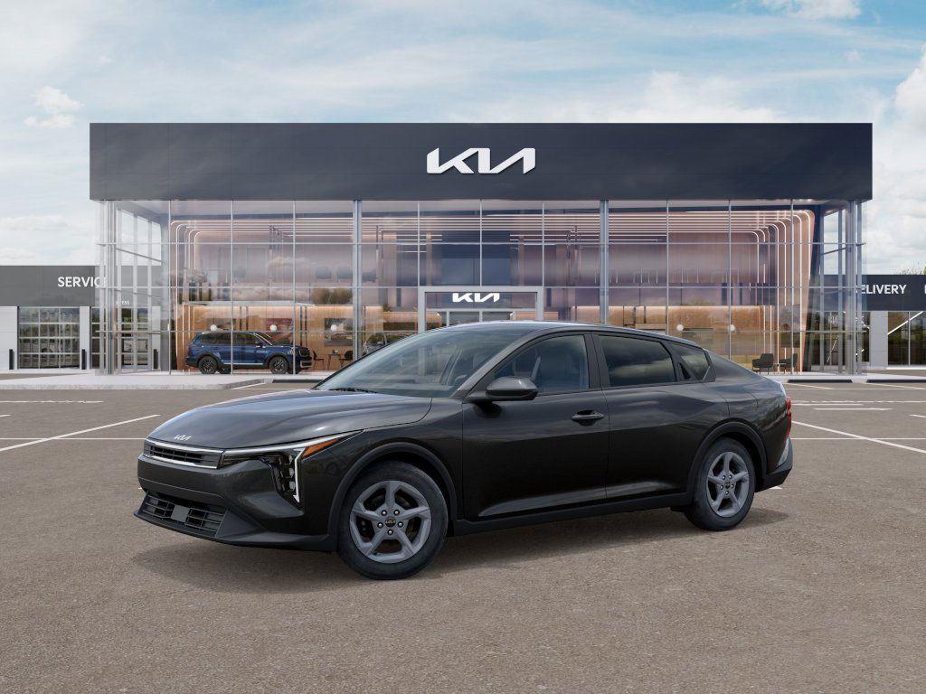 2025 Kia K4 LX photo 2