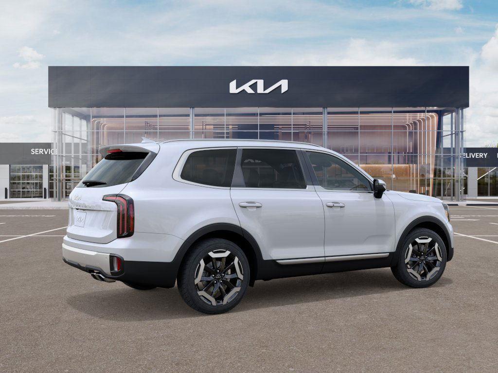 2025 Kia Telluride EX photo 3