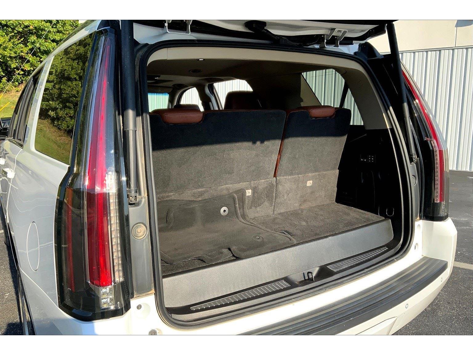 2016 Cadillac Escalade Premium photo 23