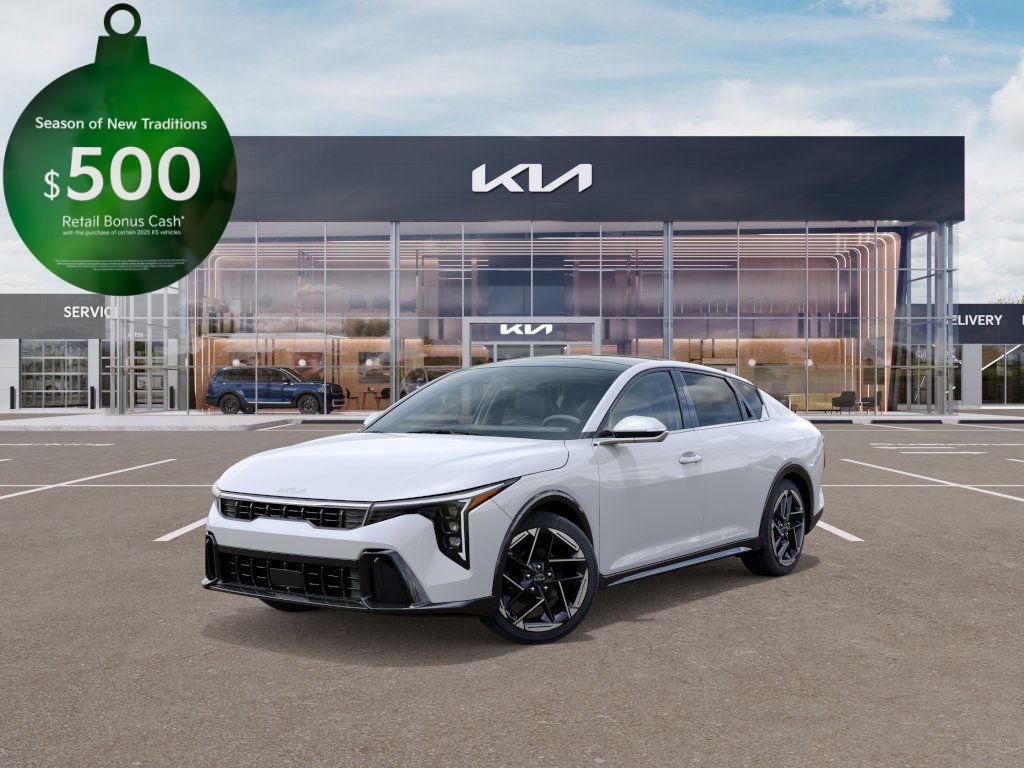 2025 Kia K4 GT-Line's photo