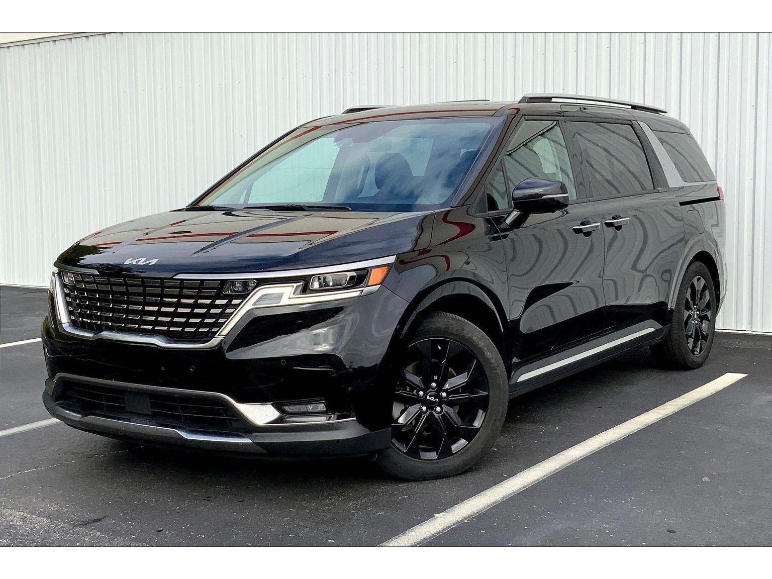 2023 Kia Carnival SX Prestige's photo