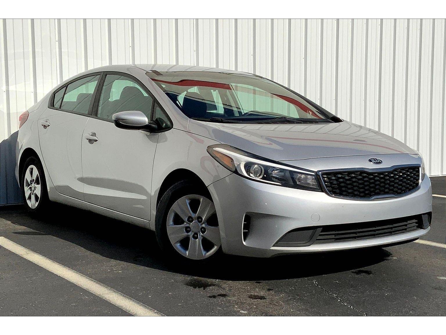 Used 2017 Kia Forte LX with VIN 3KPFK4A77HE084778 for sale in Joplin, MO
