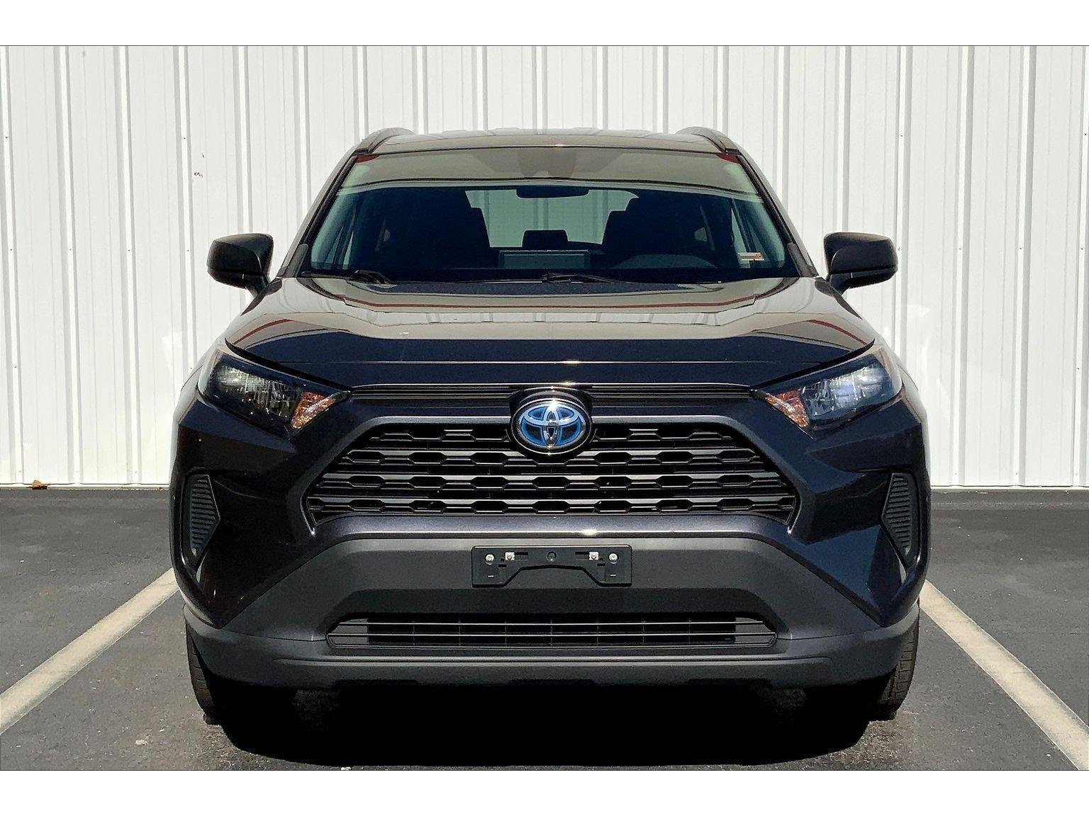 2022 Toyota RAV4 Hybrid LE photo 3