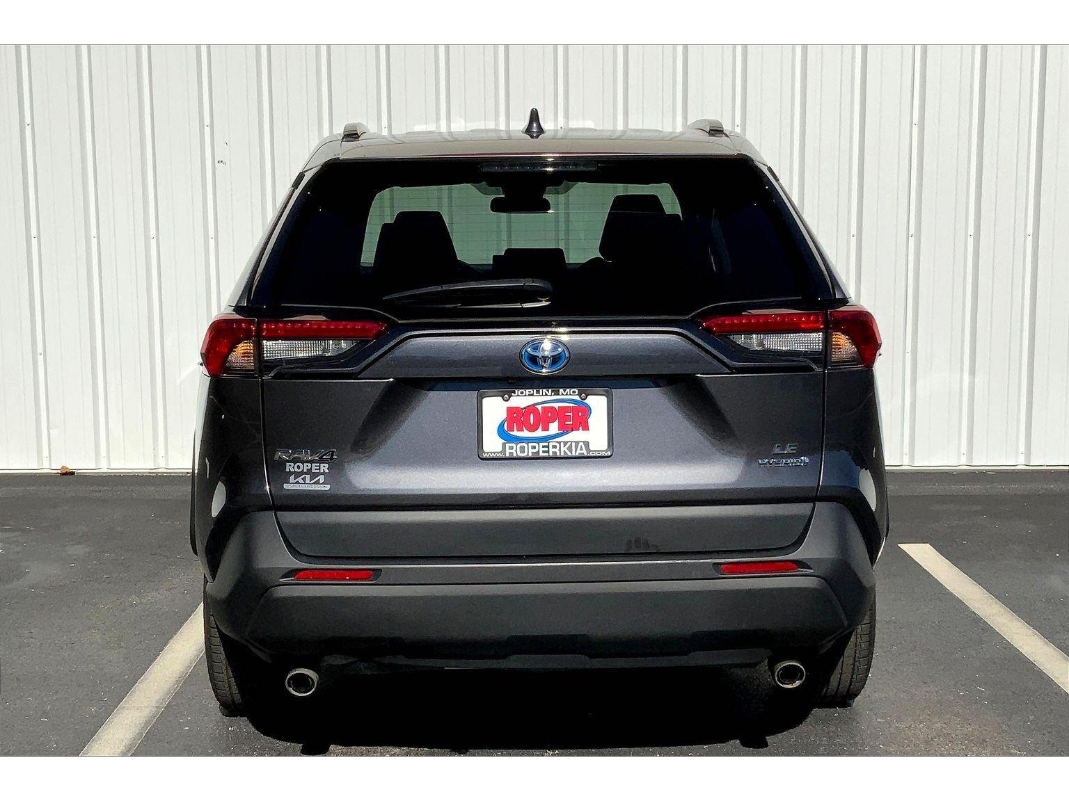 2022 Toyota RAV4 Hybrid LE photo 4