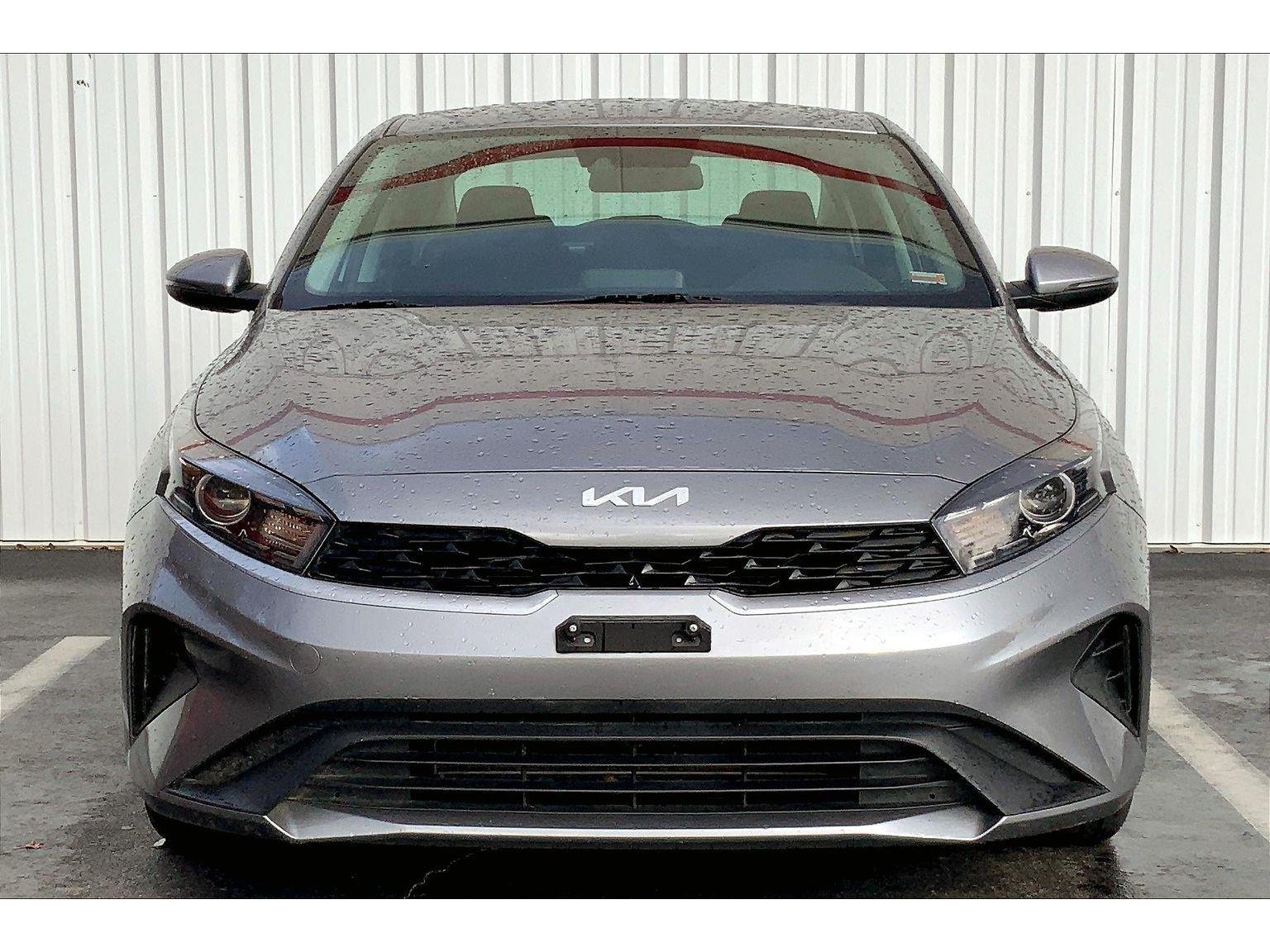 2023 Kia Forte LXS photo 3