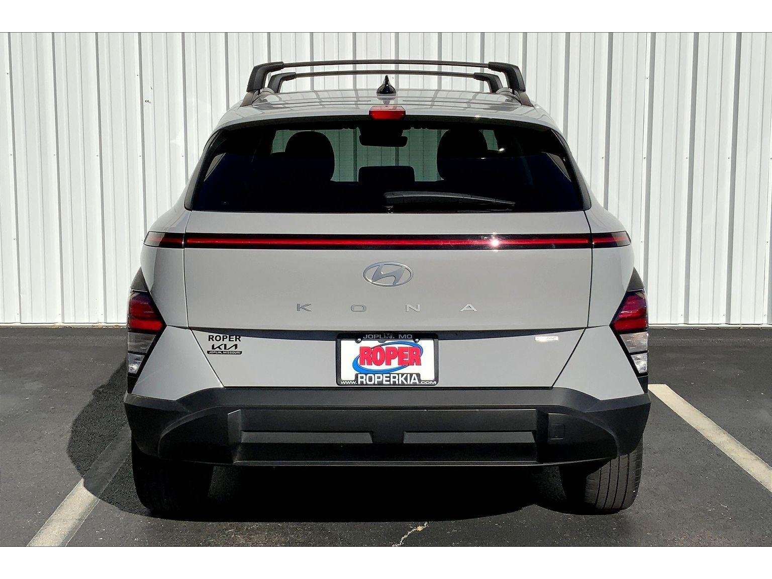 2024 Hyundai Kona SEL photo 4