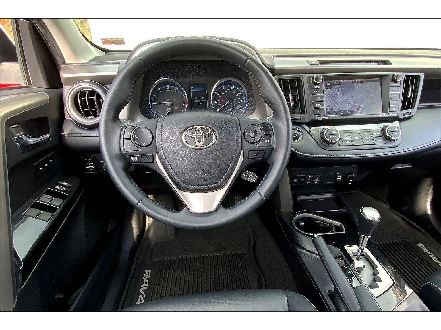 2017 Toyota RAV4 Limited SE Platinum photo 4