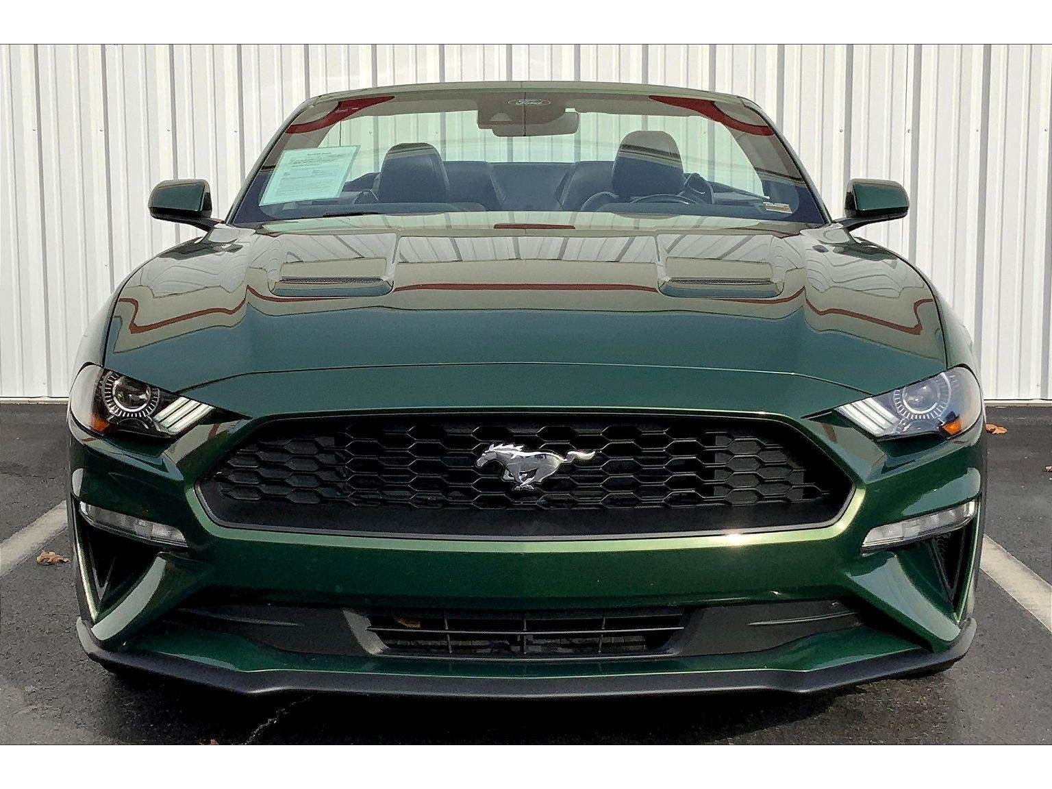2023 Ford Mustang EcoBoost Premium photo 3