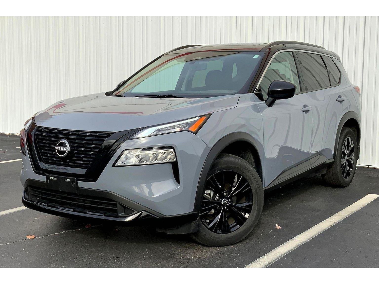 2023 Nissan Rogue SV's photo