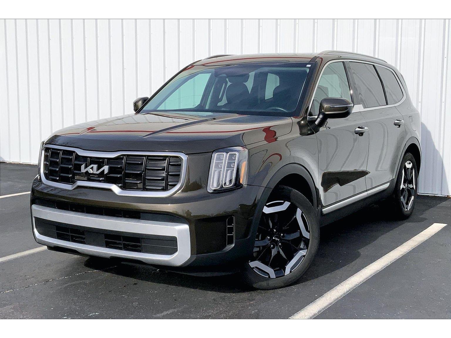 2024 Kia Telluride S's photo