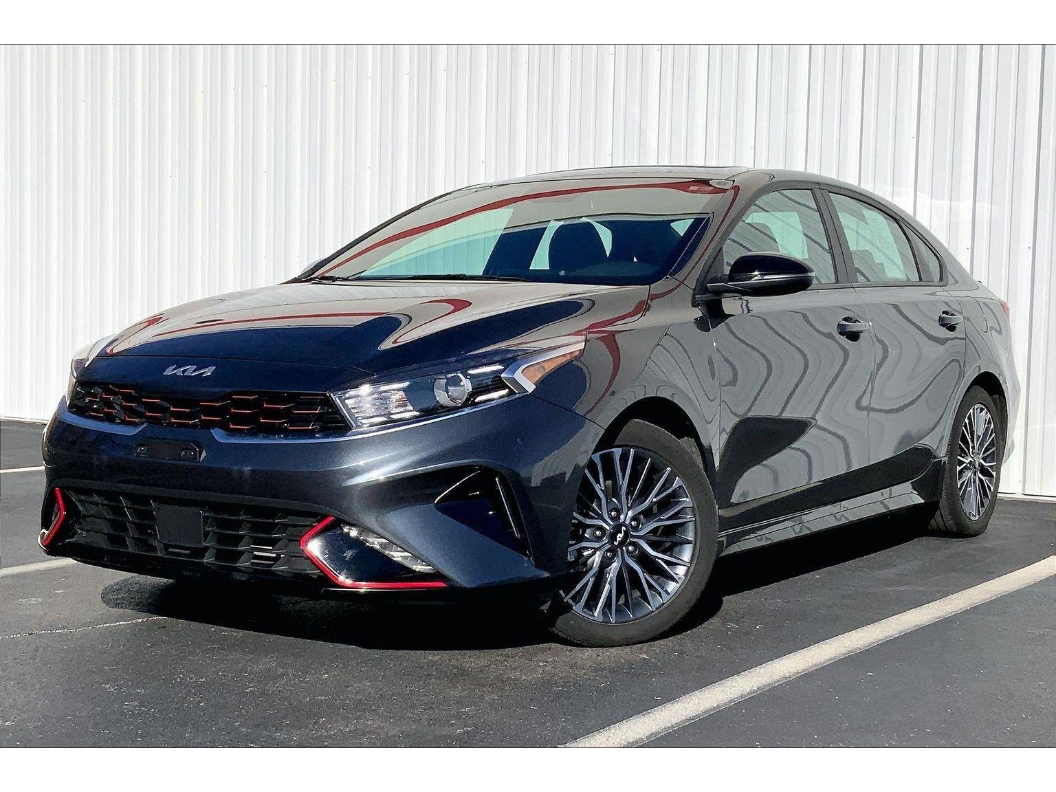 2024 Kia Forte GT-LINE's photo