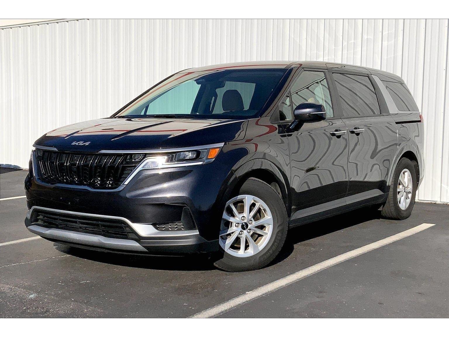 2024 Kia Carnival LX Seat Pkg's photo