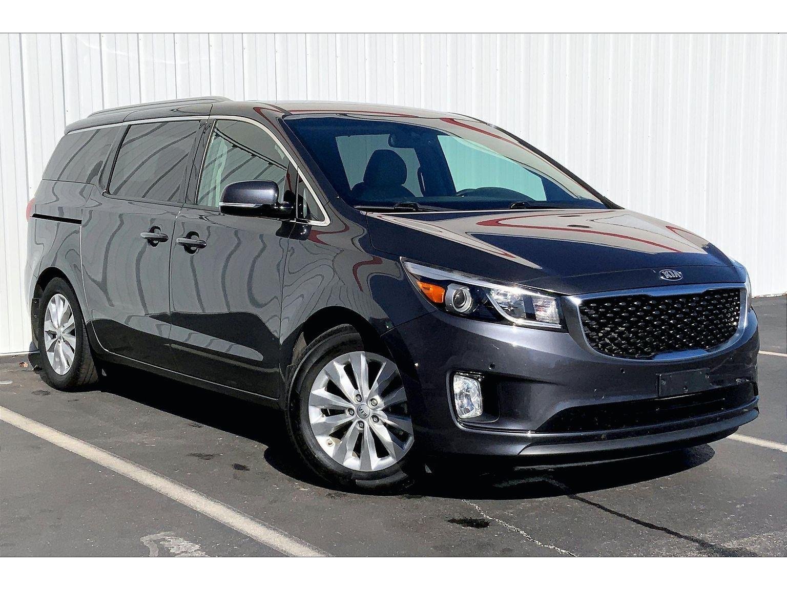 Used 2017 Kia Sedona EX with VIN KNDMC5C14H6281805 for sale in Joplin, MO